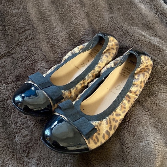Geox  Respira Sz 6.5 (37) Leopard with Black Cap Toe Flats - Picture 1 of 6